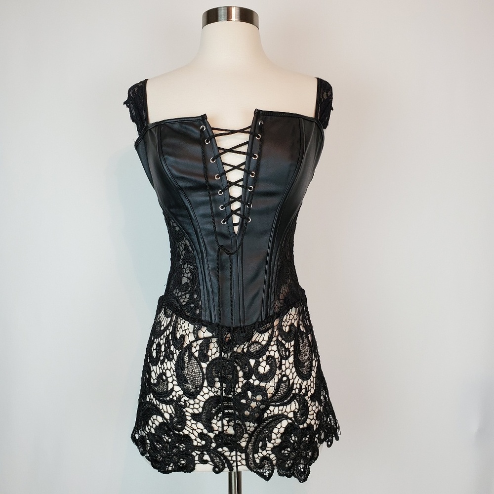 Black Lace Zip Corset